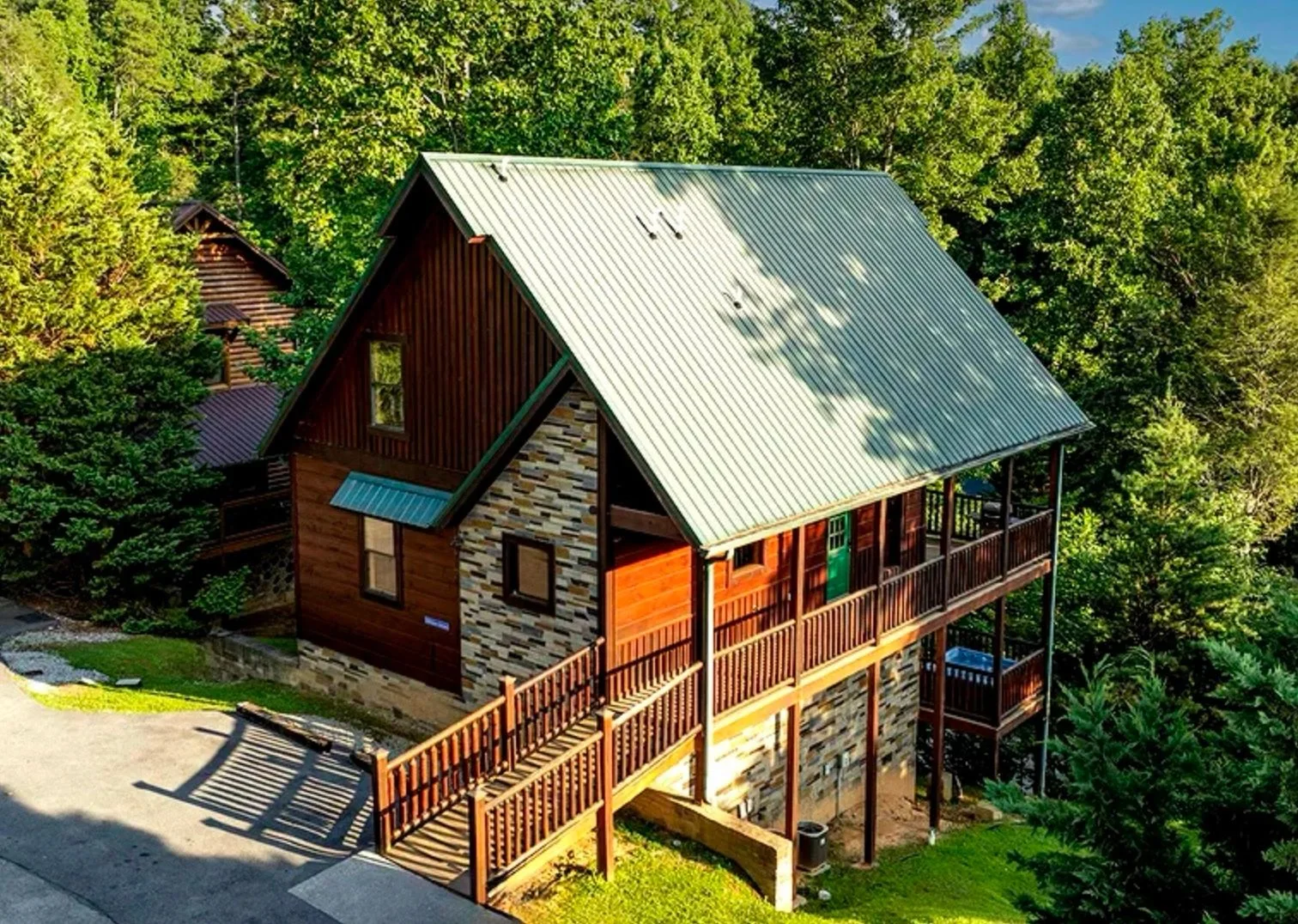 Summit Sanctuary cabin exterior in Gatlinburg